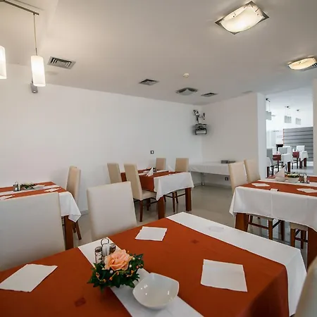 Garni Praha Hotel 3*